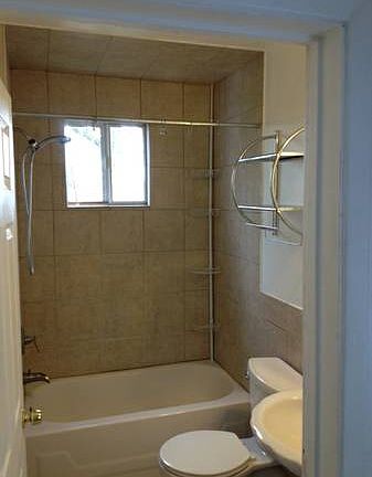 5th image of 233 Marion St