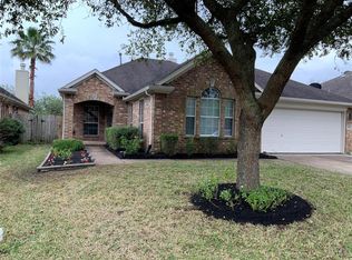 4914 Chase Wick Dr, Bacliff, TX 77518