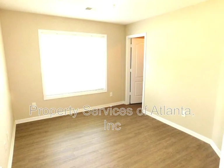 101 Moss Pointe Dr — Photo 17