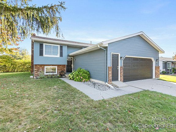 3rd image of 5700 Promise Dr SE