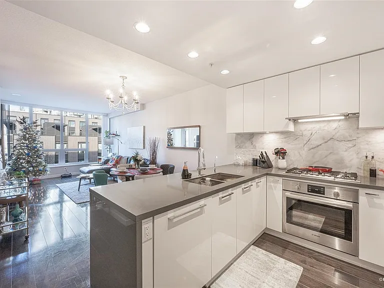 5638 Birney Ave #300 — Photo 3