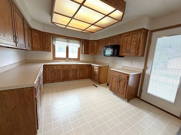 4th image of 304 Frankfort Ave SE