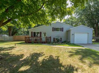 55234 Holmes Rd, South Bend, IN 46628