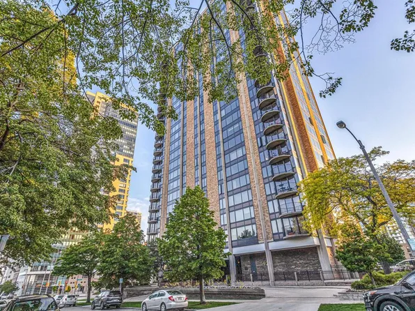 929 N Astor STREET #605, Milwaukee, WI 53202