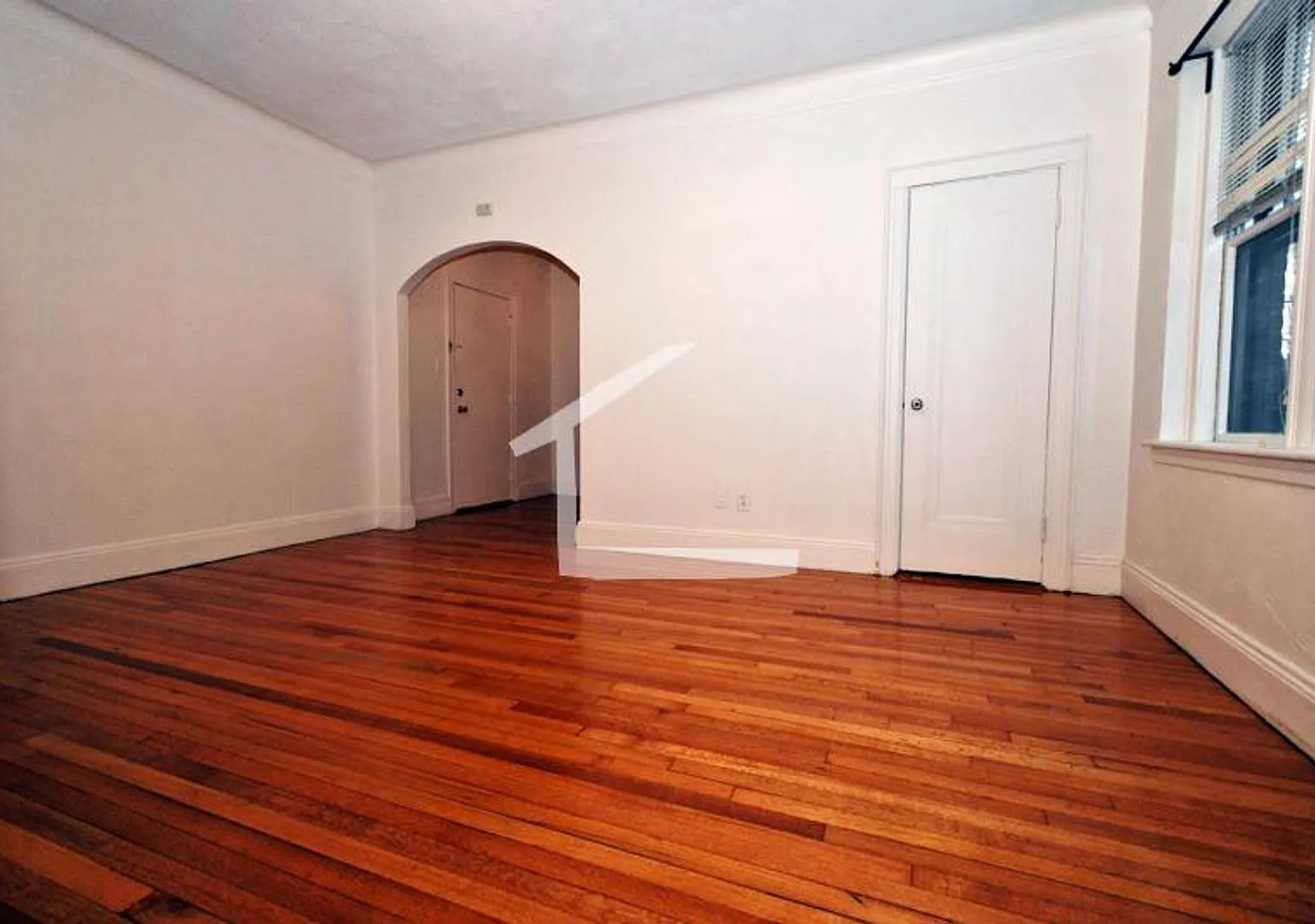 Nice studio in Cleveland circle — Photo 4