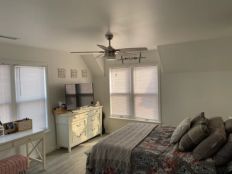 140 Clark St #5 — Photo 9