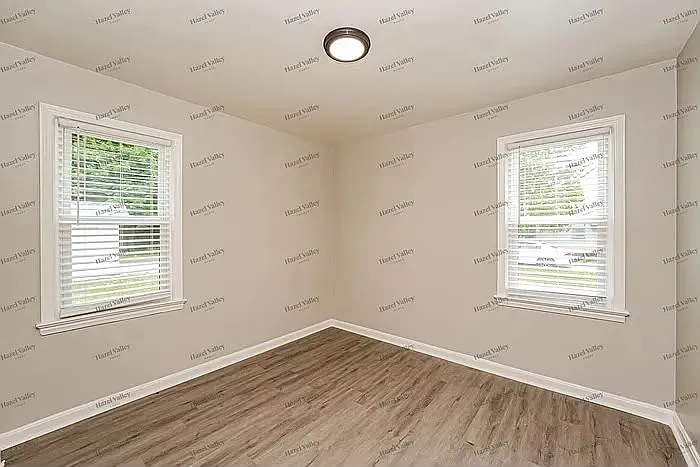 5493 Thomas St #1 — Photo 6