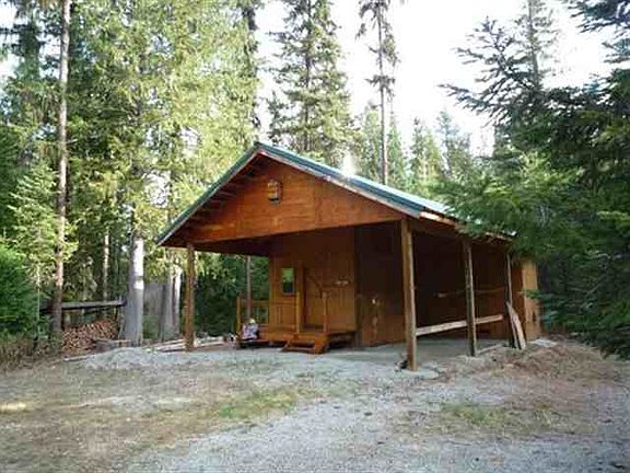 2nd image of 1822 Blackberry Ln