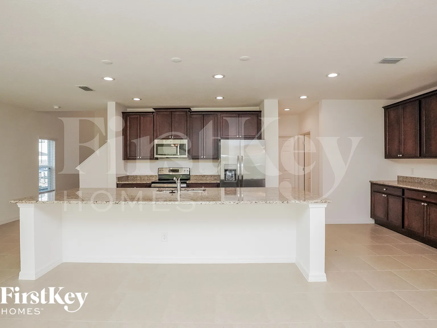 4 bed, 2.5 bath, 2536 sqft, $2,605 — Photo 4