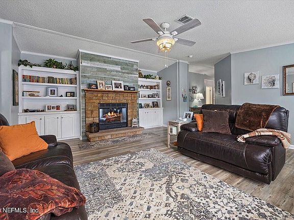 4th image of 353 SHADY OAK Circle