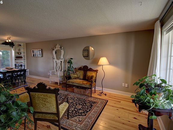 3rd image of 10011 NE 128th Ave