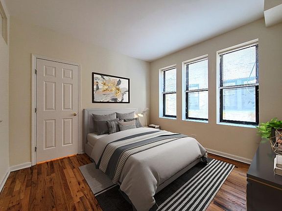 3rd image of 917 W Dakin St #3004