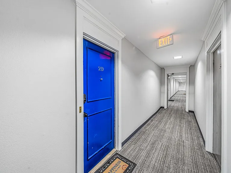 359 N Post Oak Ln #219 — Photo 25