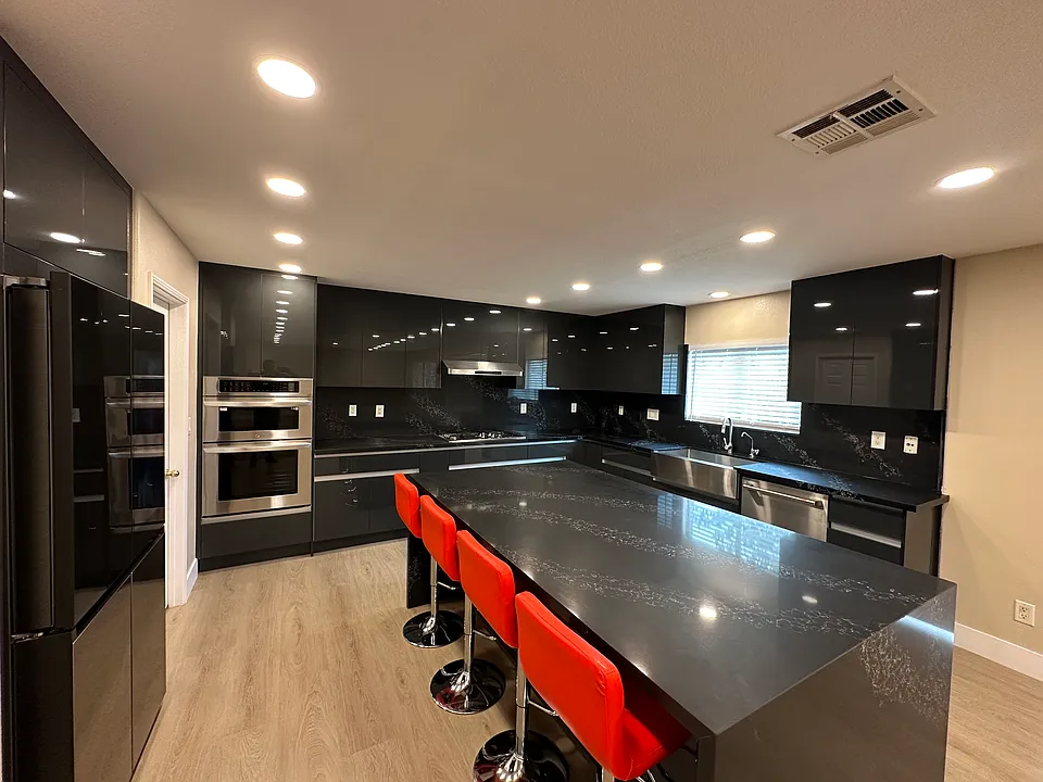 32654 Via Perales