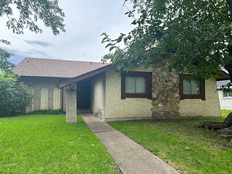1101 Trinidad Ln