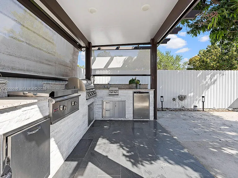 6951 Miami Lakeway S — Photo 36