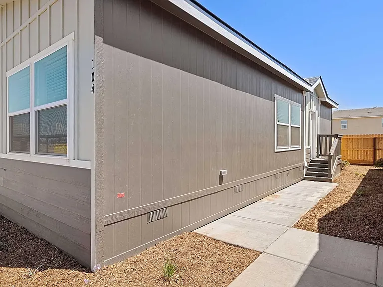 Blythe Village — Photo 19