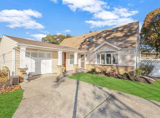 1679 Spur Dr N, Central Islip, NY 11722