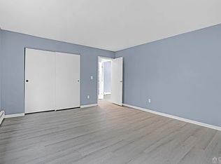 644 Cricket Ln #644, Woodbridge, NJ