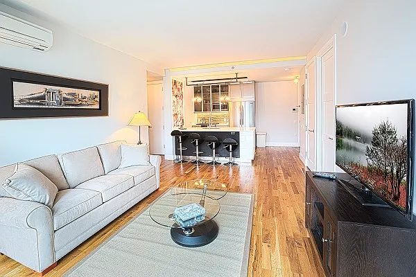 Rented by City View Living | media 80