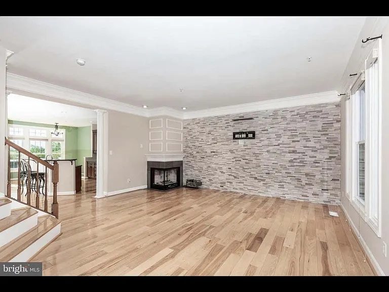 5914 Fox Glen Ct — Photo 11