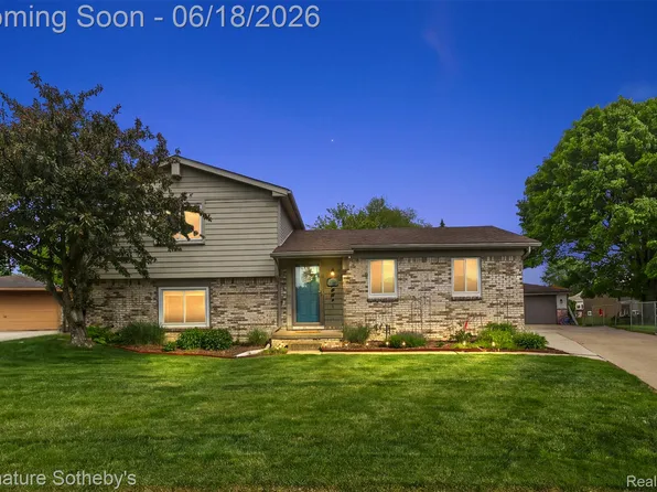 17858 Loranger St, Clinton Township, MI 48038