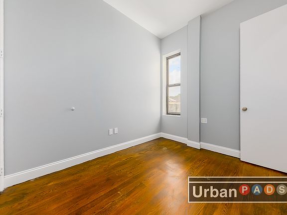 5th image of 520 Chauncey St #3E