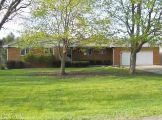 353 W 4th St, El Paso, IL 61738