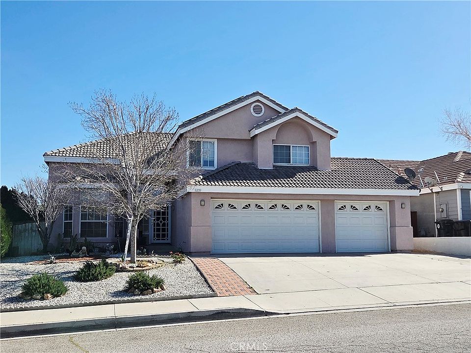 1st image of 16339 Salinas St