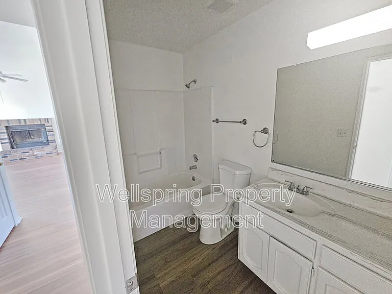 920 W Perch Ave — Photo 5