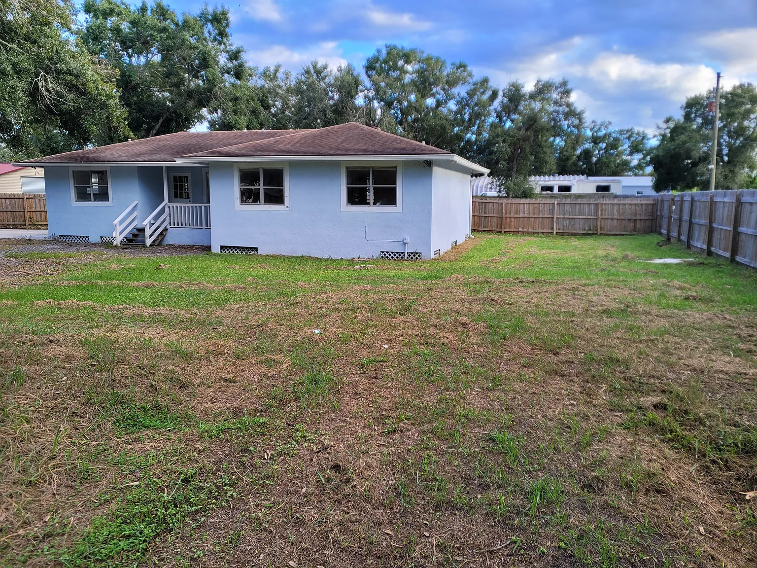 4 bed, 1308 sqft, $2,575 — Photo 2