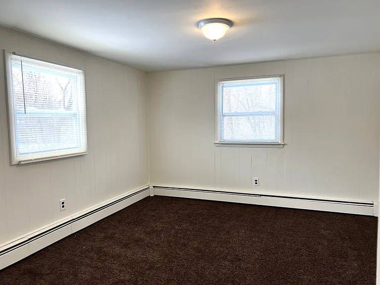 25 Maple Ave #A — Photo 2