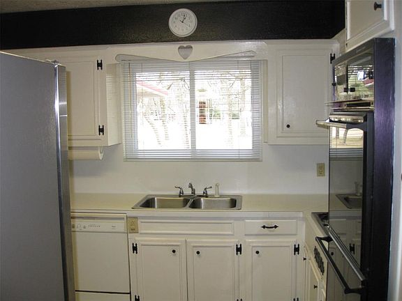 5th image of 81 Sammy Snead Dr