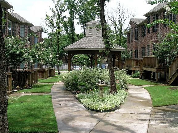 Common area - gazebo