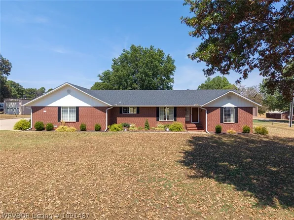 2822 W Main St, Charleston, AR 72933