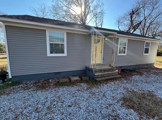1205 Atlanta Ave, Sheffield, AL 35660