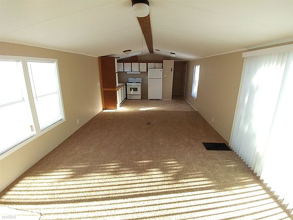 4th image of 67 Apple Ln