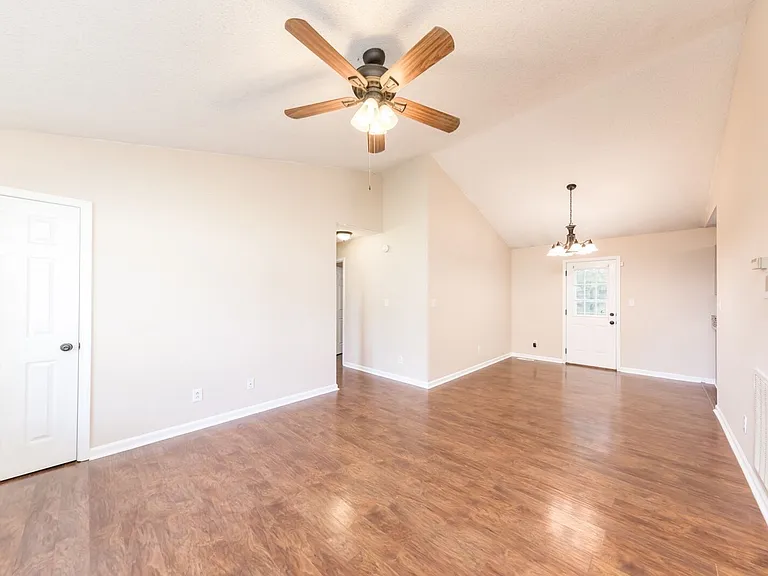 900 Granny White Rd — Photo 6
