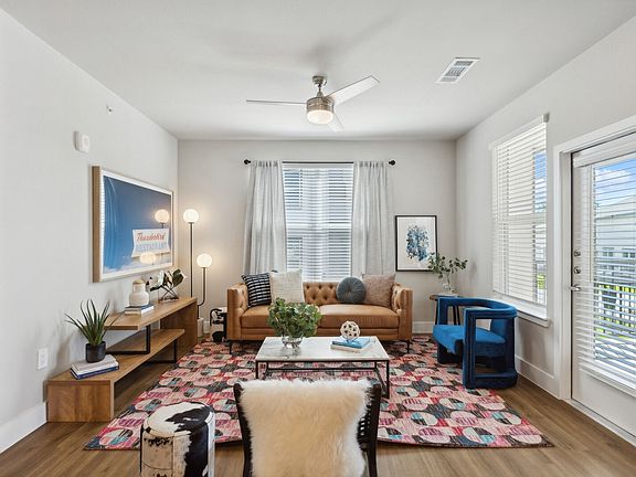 4th image of 1720 Summit Crossing Ln #2108