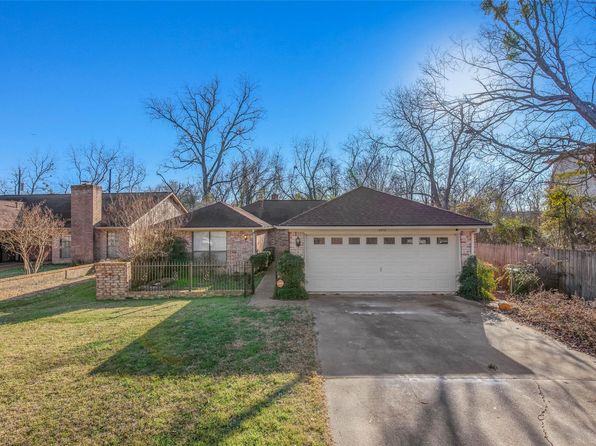 2012 Red River Dr, Bryan, TX 77802