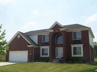 694 Old Forge Ct, Chelsea, MI