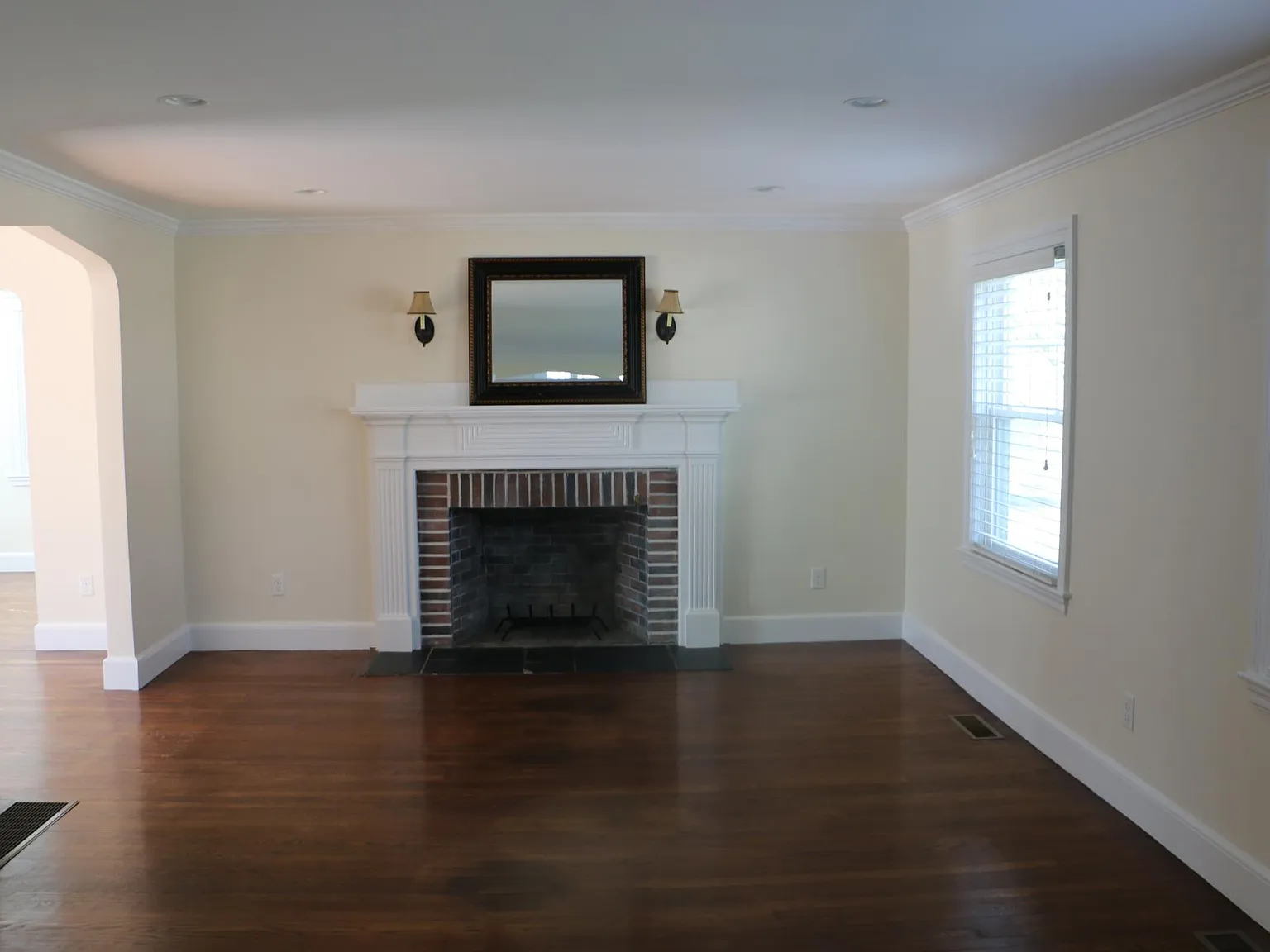 28 Ledyard Street — Photo 3