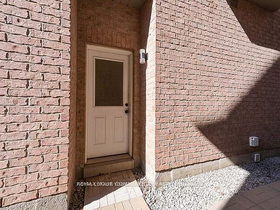 3rd image of 128 Watsonbrook Dr