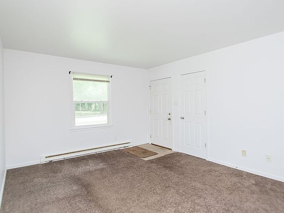 3rd image of 2856 Belmont St APT 1
