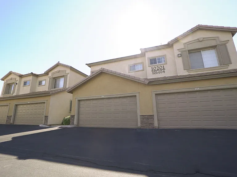 Carlisle at Summerlin — Photo 3