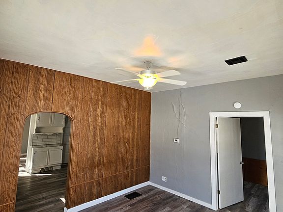 3rd image of 625 Houser Dr