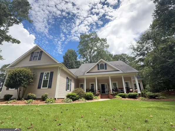 231 N Lakeshore Dr, Carrollton, GA 30117