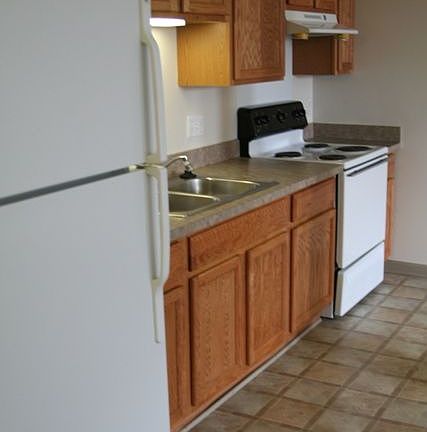 Spacious kitchen with new appliances