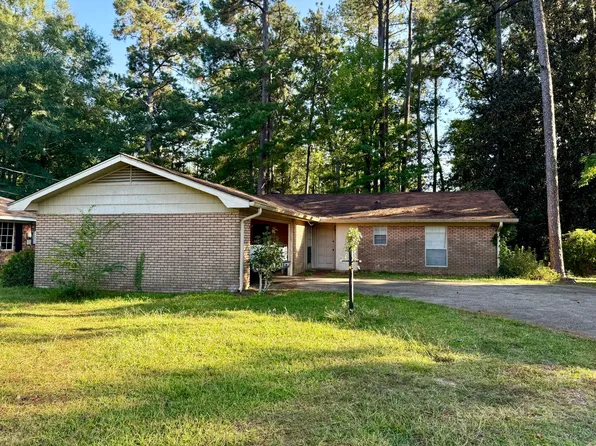 4308 Oak Forrest Dr, Hattiesburg, MS 39402