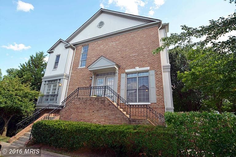 1st image of 14606 Woodgate Manor Cir
